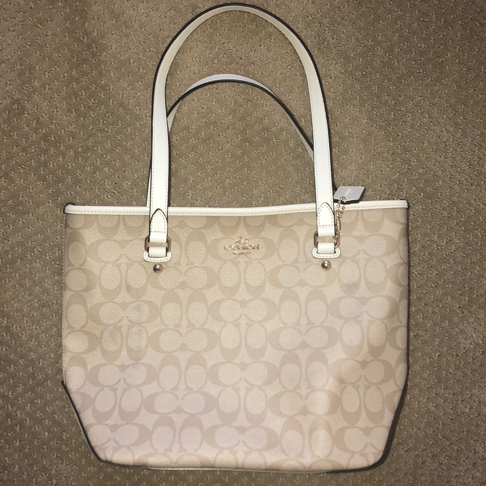 Coach Signature Gallery Tote- Authentic